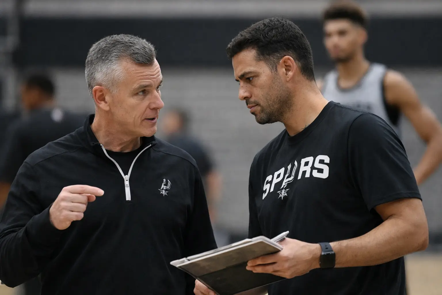 Billy Donovan als Mentor für Mitch Johnson bei den Spurs