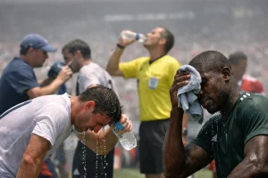 Diese WM-Stadien könnten im Juni und Juli 38 °C erreichen – So überstehen Teams die Hitze