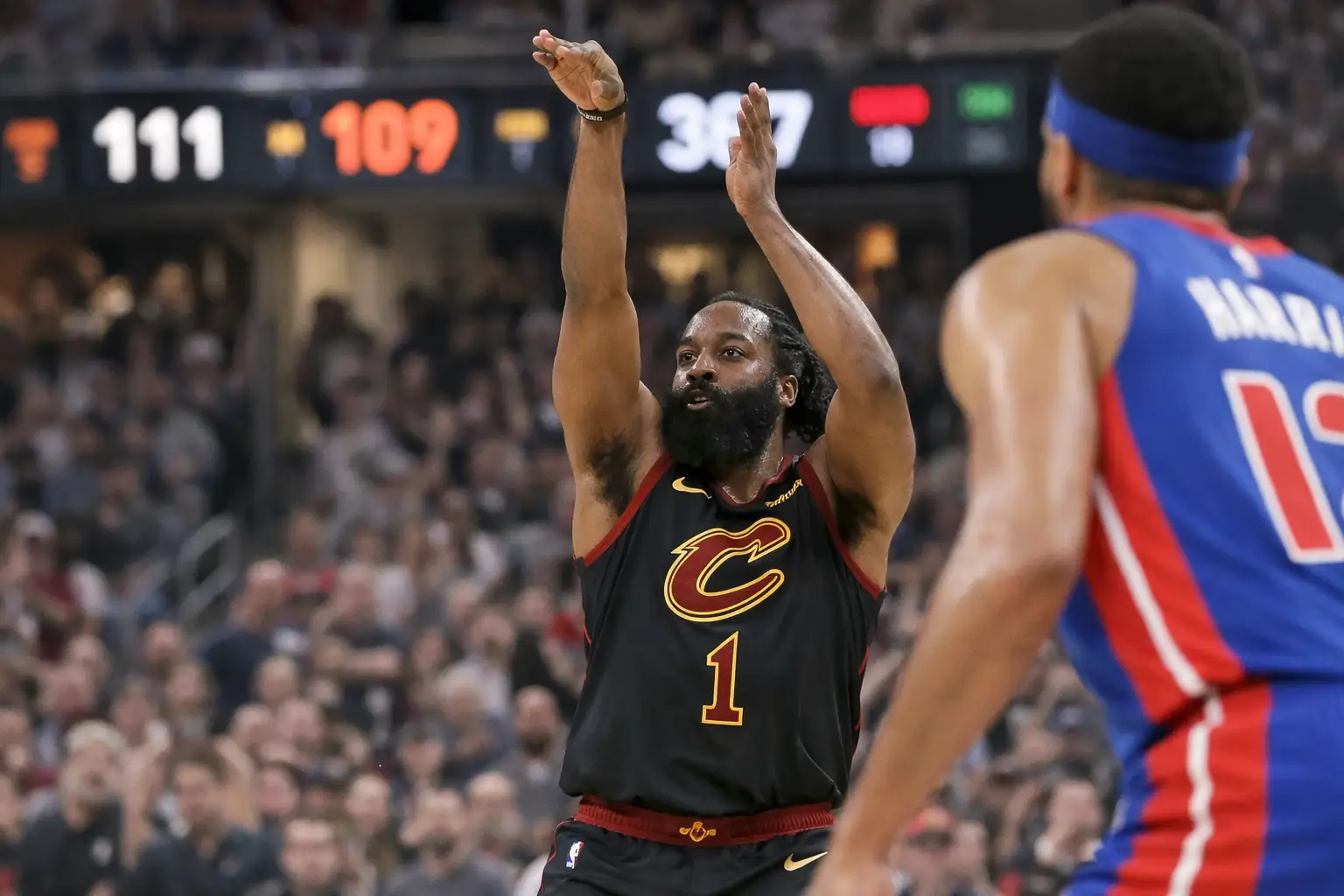 James Harden glänzt im vierten Viertel und bringt Cavs in Eastern Semifinals in Führung