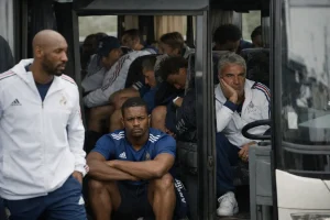 Keine WM-Spiele heute? Diese Fußball-Dokus auf Netflix helfen dir durch Sonntag und Montag