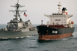"Lagerkapazitäten erschöpft": US-Finanzminister sieht Irans Ölproduktion brachliegen