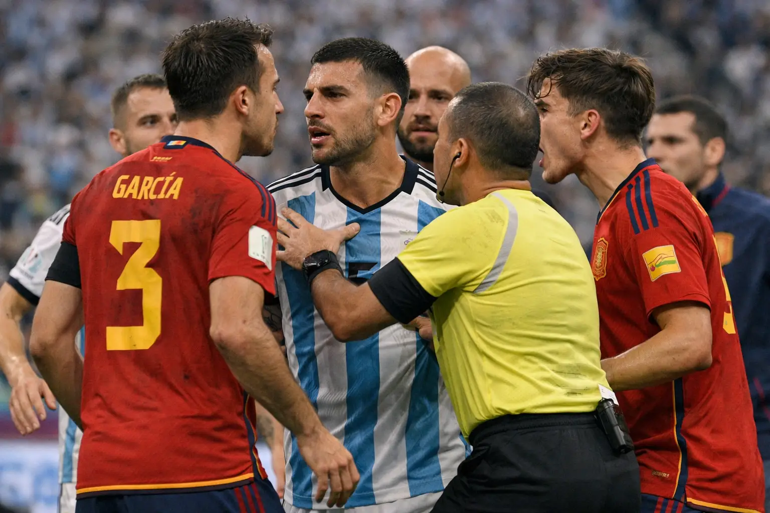 Leandro Paredes äußert sich erstmals nach umstrittenem WM-Finale: „Das größte Team der Geschichte“