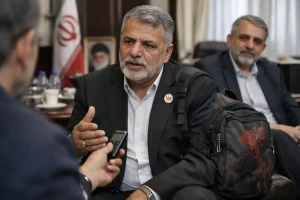 Reza Salehi Amiri kritisiert Trumps WM-Beschränkungen und spricht über Irans Obersten Führer