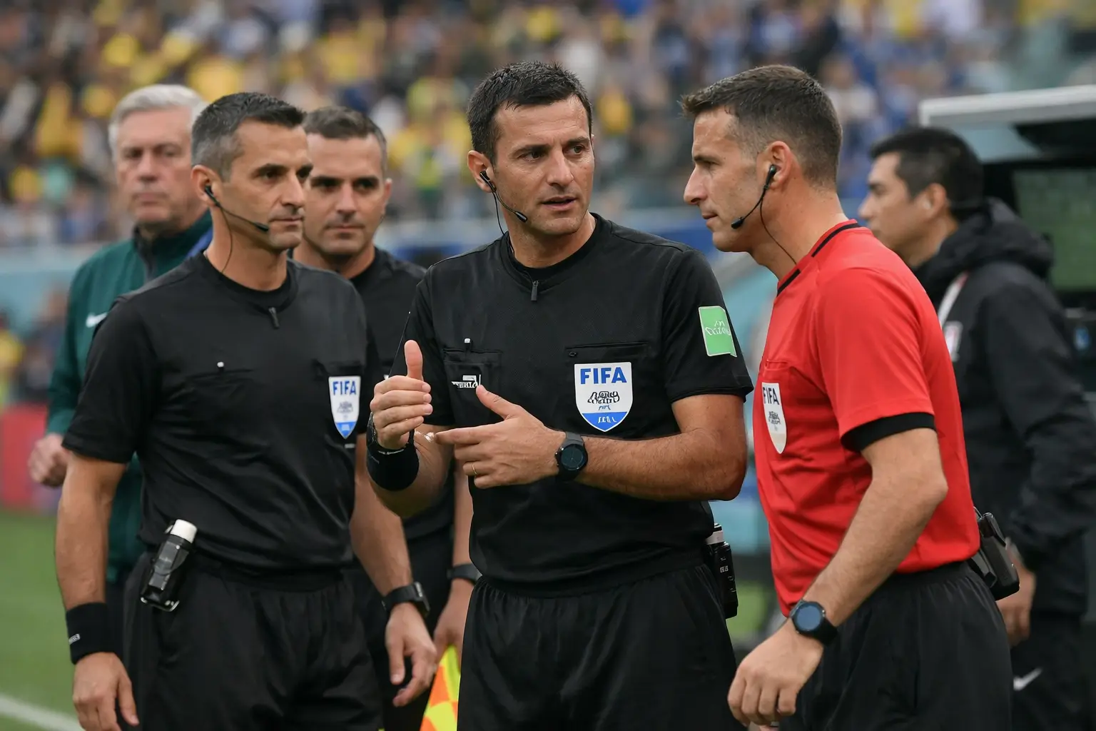 Schiedsrichter Brasilien vs Japan bei der WM 2026