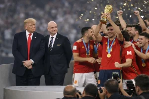 Spaniens WM-Feierfoto: Unerwarteter Gast erscheint und verschwindet
