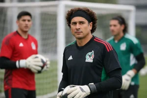Startet Memo Ochoa für Mexiko bei der WM? Analyse von El Tris Torhütern