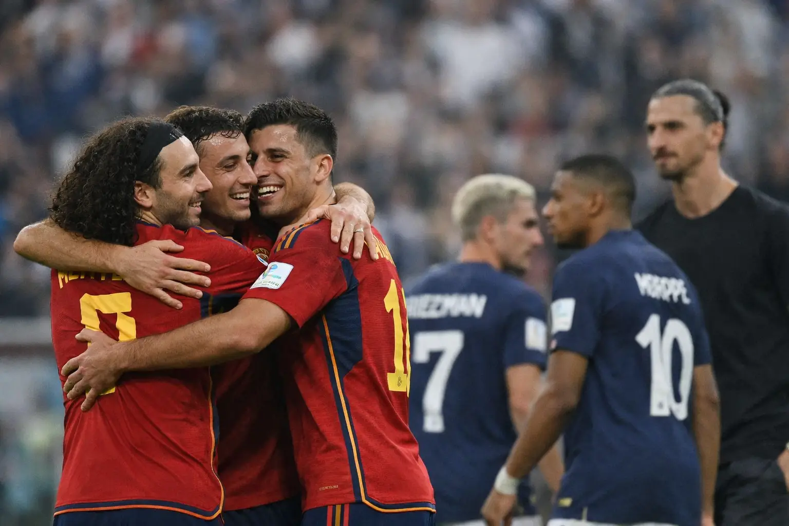 Thierry Henry & Zlatan begeistert: Spanien schlägt Frankreich und steht im WM-Finale