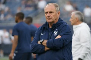 Warum fehlt Didier Deschamps gegen Norwegen an der Seitenlinie? Wer führt Frankreich?